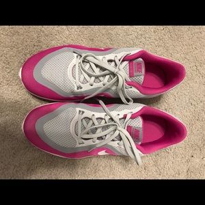Women’s Nike flex tennis shoes